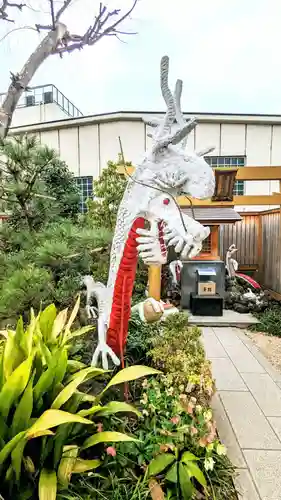 蛇窪神社の像