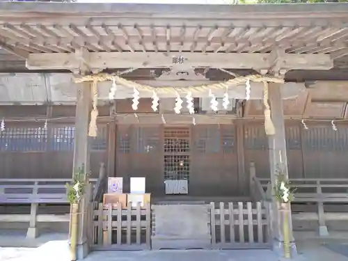 諏訪八幡神社の本殿