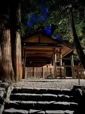 伊勢神宮外宮（豊受大神宮）の{uncategorized: "未分類", other: "その他", undefined: "問題あり", building: "その他建物", grave: "お墓", sacred_gate: "鳥居", guardian: "狛犬", statue: "像", buddha: "仏像", history: "歴史", nature: "自然", garden: "庭園", animal: "動物", pagoda: "塔", temizu: "手水舎", mountain_gate: "山門・神門", sanctuary: "本殿・本堂", subordinate: "末社・摂社", art: "芸術", scenery: "景色", jizo: "地蔵", ema: "絵馬", goshuin: "御朱印", omikuji: "おみくじ", items: "授与品その他", amulet: "お守り", goshuincho: "御朱印帳", eats: "食事", festival: "お祭り", votive_dance: "神楽", shichigosan: "七五三参", wedding: "結婚式", experience: "体験その他", initially: "初詣", around: "周辺", anti_infection: "感染症対策"}