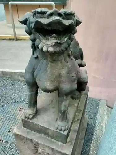 白金氷川神社の狛犬