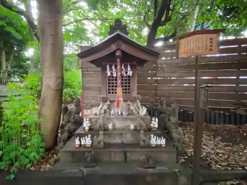 鎮守氷川神社の末社