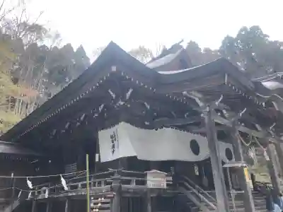 戸隠神社中社の{uncategorized: "未分類", other: "その他", undefined: "問題あり", building: "その他建物", grave: "お墓", sacred_gate: "鳥居", guardian: "狛犬", statue: "像", buddha: "仏像", history: "歴史", nature: "自然", garden: "庭園", animal: "動物", pagoda: "塔", temizu: "手水舎", mountain_gate: "山門・神門", sanctuary: "本殿・本堂", subordinate: "末社・摂社", art: "芸術", scenery: "景色", jizo: "地蔵", ema: "絵馬", goshuin: "御朱印", omikuji: "おみくじ", items: "授与品その他", amulet: "お守り", goshuincho: "御朱印帳", eats: "食事", festival: "お祭り", votive_dance: "神楽", shichigosan: "七五三参", wedding: "結婚式", experience: "体験その他", initially: "初詣", around: "周辺", anti_infection: "感染症対策"}