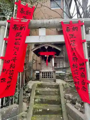 洲之崎稲荷神社の{uncategorized: "未分類", other: "その他", undefined: "問題あり", building: "その他建物", grave: "お墓", sacred_gate: "鳥居", guardian: "狛犬", statue: "像", buddha: "仏像", history: "歴史", nature: "自然", garden: "庭園", animal: "動物", pagoda: "塔", temizu: "手水舎", mountain_gate: "山門・神門", sanctuary: "本殿・本堂", subordinate: "末社・摂社", art: "芸術", scenery: "景色", jizo: "地蔵", ema: "絵馬", goshuin: "御朱印", omikuji: "おみくじ", items: "授与品その他", amulet: "お守り", goshuincho: "御朱印帳", eats: "食事", festival: "お祭り", votive_dance: "神楽", shichigosan: "七五三参", wedding: "結婚式", experience: "体験その他", initially: "初詣", around: "周辺", anti_infection: "感染症対策"}