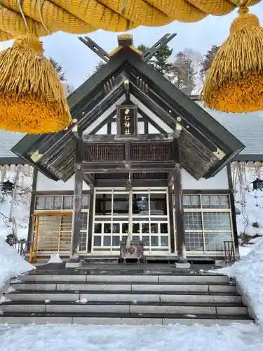 由仁神社の本殿