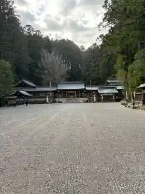 飛驒一宮水無神社の{uncategorized: "未分類", other: "その他", undefined: "問題あり", building: "その他建物", grave: "お墓", sacred_gate: "鳥居", guardian: "狛犬", statue: "像", buddha: "仏像", history: "歴史", nature: "自然", garden: "庭園", animal: "動物", pagoda: "塔", temizu: "手水舎", mountain_gate: "山門・神門", sanctuary: "本殿・本堂", subordinate: "末社・摂社", art: "芸術", scenery: "景色", jizo: "地蔵", ema: "絵馬", goshuin: "御朱印", omikuji: "おみくじ", items: "授与品その他", amulet: "お守り", goshuincho: "御朱印帳", eats: "食事", festival: "お祭り", votive_dance: "神楽", shichigosan: "七五三参", wedding: "結婚式", experience: "体験その他", initially: "初詣", around: "周辺", anti_infection: "感染症対策"}