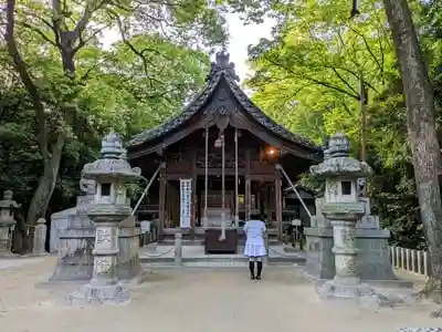 味美白山神社の本殿
