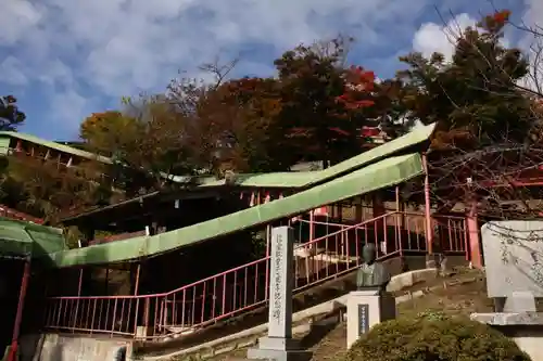 倶利迦羅不動寺山頂本堂のその他建物