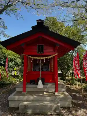 経六稲荷社の{uncategorized: "未分類", other: "その他", undefined: "問題あり", building: "その他建物", grave: "お墓", sacred_gate: "鳥居", guardian: "狛犬", statue: "像", buddha: "仏像", history: "歴史", nature: "自然", garden: "庭園", animal: "動物", pagoda: "塔", temizu: "手水舎", mountain_gate: "山門・神門", sanctuary: "本殿・本堂", subordinate: "末社・摂社", art: "芸術", scenery: "景色", jizo: "地蔵", ema: "絵馬", goshuin: "御朱印", omikuji: "おみくじ", items: "授与品その他", amulet: "お守り", goshuincho: "御朱印帳", eats: "食事", festival: "お祭り", votive_dance: "神楽", shichigosan: "七五三参", wedding: "結婚式", experience: "体験その他", initially: "初詣", around: "周辺", anti_infection: "感染症対策"}