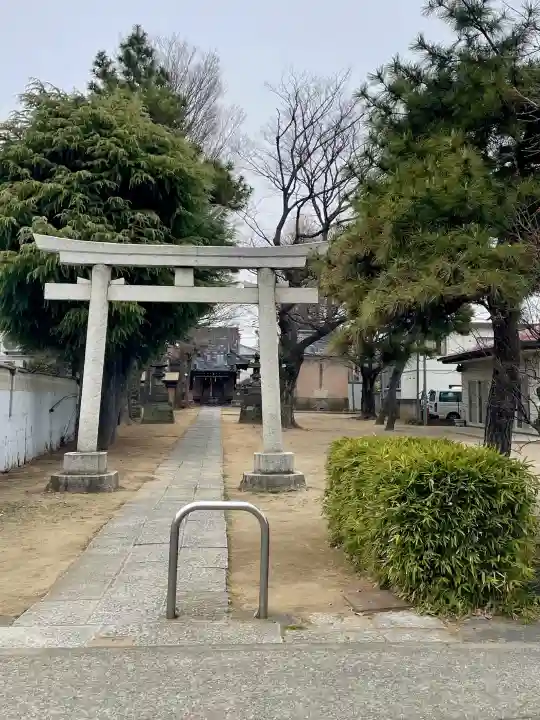 上小岩天祖神社の{uncategorized: "未分類", other: "その他", undefined: "問題あり", building: "その他建物", grave: "お墓", sacred_gate: "鳥居", guardian: "狛犬", statue: "像", buddha: "仏像", history: "歴史", nature: "自然", garden: "庭園", animal: "動物", pagoda: "塔", temizu: "手水舎", mountain_gate: "山門・神門", sanctuary: "本殿・本堂", subordinate: "末社・摂社", art: "芸術", scenery: "景色", jizo: "地蔵", ema: "絵馬", goshuin: "御朱印", omikuji: "おみくじ", items: "授与品その他", amulet: "お守り", goshuincho: "御朱印帳", eats: "食事", festival: "お祭り", votive_dance: "神楽", shichigosan: "七五三参", wedding: "結婚式", experience: "体験その他", initially: "初詣", around: "周辺", anti_infection: "感染症対策"}