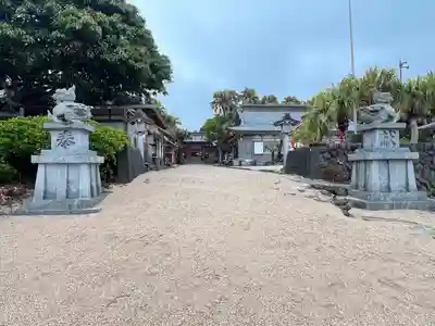 青島神社(青島神宮)の狛犬