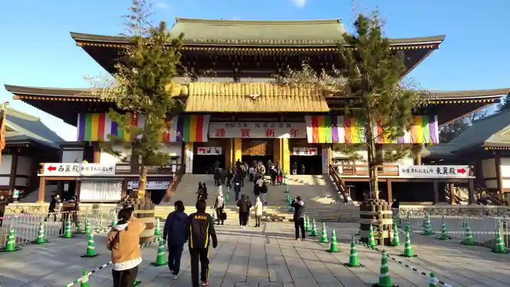 成田山新勝寺の本殿・本堂