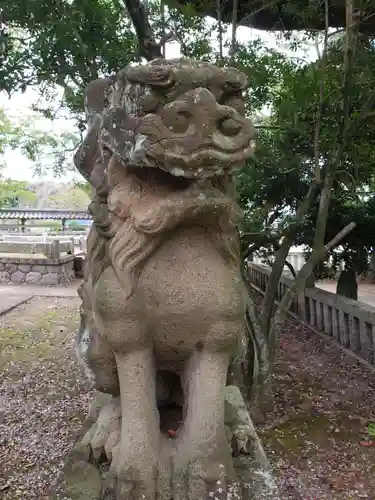 額神社の狛犬