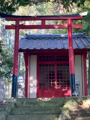 橋塚稲荷神社の鳥居