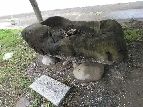 透留社の手水舎