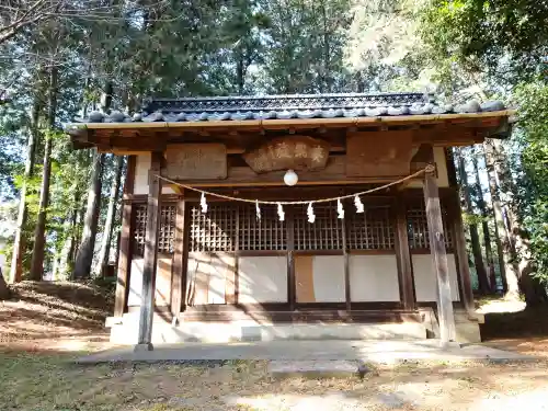 雷電神社の{uncategorized: "未分類", other: "その他", undefined: "問題あり", building: "その他建物", grave: "お墓", sacred_gate: "鳥居", guardian: "狛犬", statue: "像", buddha: "仏像", history: "歴史", nature: "自然", garden: "庭園", animal: "動物", pagoda: "塔", temizu: "手水舎", mountain_gate: "山門・神門", sanctuary: "本殿・本堂", subordinate: "末社・摂社", art: "芸術", scenery: "景色", jizo: "地蔵", ema: "絵馬", goshuin: "御朱印", omikuji: "おみくじ", items: "授与品その他", amulet: "お守り", goshuincho: "御朱印帳", eats: "食事", festival: "お祭り", votive_dance: "神楽", shichigosan: "七五三参", wedding: "結婚式", experience: "体験その他", initially: "初詣", around: "周辺", anti_infection: "感染症対策"}