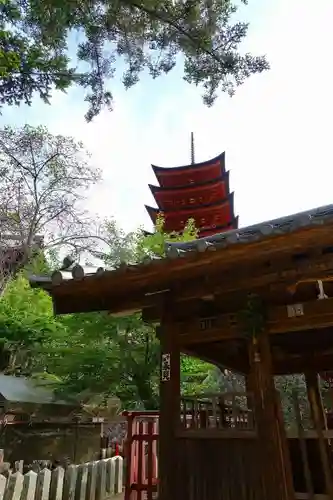 荒胡子神社の建物その他