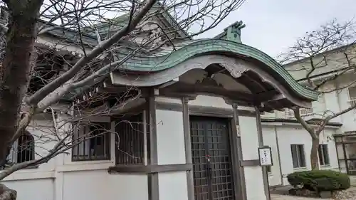 護国寺の本殿・本堂