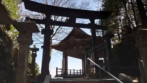 三峯神社の鳥居