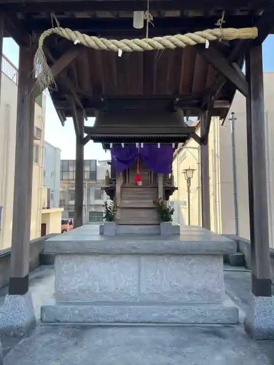 二丁目金刀比羅宮の{uncategorized: "未分類", other: "その他", undefined: "問題あり", building: "その他建物", grave: "お墓", sacred_gate: "鳥居", guardian: "狛犬", statue: "像", buddha: "仏像", history: "歴史", nature: "自然", garden: "庭園", animal: "動物", pagoda: "塔", temizu: "手水舎", mountain_gate: "山門・神門", sanctuary: "本殿・本堂", subordinate: "末社・摂社", art: "芸術", scenery: "景色", jizo: "地蔵", ema: "絵馬", goshuin: "御朱印", omikuji: "おみくじ", items: "授与品その他", amulet: "お守り", goshuincho: "御朱印帳", eats: "食事", festival: "お祭り", votive_dance: "神楽", shichigosan: "七五三参", wedding: "結婚式", experience: "体験その他", initially: "初詣", around: "周辺", anti_infection: "感染症対策"}