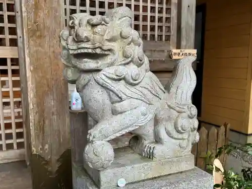 荒立神社の狛犬