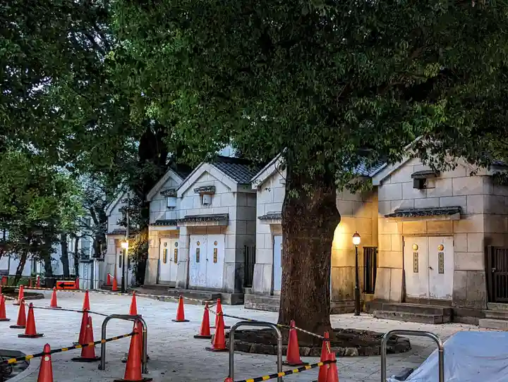 穴八幡宮のその他建物