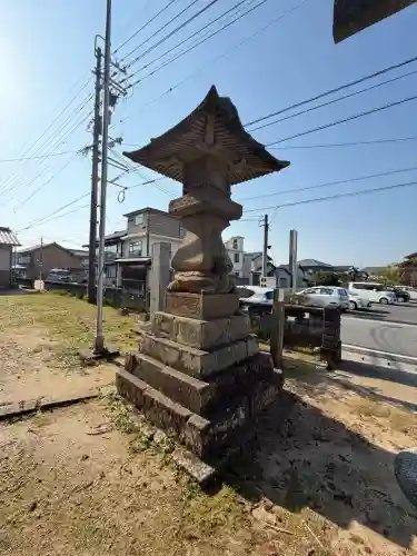 揖夜神社の{uncategorized: "未分類", other: "その他", undefined: "問題あり", building: "その他建物", grave: "お墓", sacred_gate: "鳥居", guardian: "狛犬", statue: "像", buddha: "仏像", history: "歴史", nature: "自然", garden: "庭園", animal: "動物", pagoda: "塔", temizu: "手水舎", mountain_gate: "山門・神門", sanctuary: "本殿・本堂", subordinate: "末社・摂社", art: "芸術", scenery: "景色", jizo: "地蔵", ema: "絵馬", goshuin: "御朱印", omikuji: "おみくじ", items: "授与品その他", amulet: "お守り", goshuincho: "御朱印帳", eats: "食事", festival: "お祭り", votive_dance: "神楽", shichigosan: "七五三参", wedding: "結婚式", experience: "体験その他", initially: "初詣", around: "周辺", anti_infection: "感染症対策"}