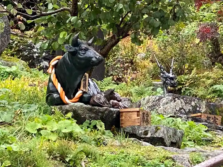 湯殿山神社(出羽三山神社)(山形県)