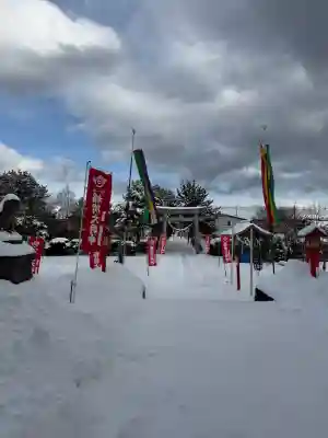 鹿部稲荷神社の{uncategorized: "未分類", other: "その他", undefined: "問題あり", building: "その他建物", grave: "お墓", sacred_gate: "鳥居", guardian: "狛犬", statue: "像", buddha: "仏像", history: "歴史", nature: "自然", garden: "庭園", animal: "動物", pagoda: "塔", temizu: "手水舎", mountain_gate: "山門・神門", sanctuary: "本殿・本堂", subordinate: "末社・摂社", art: "芸術", scenery: "景色", jizo: "地蔵", ema: "絵馬", goshuin: "御朱印", omikuji: "おみくじ", items: "授与品その他", amulet: "お守り", goshuincho: "御朱印帳", eats: "食事", festival: "お祭り", votive_dance: "神楽", shichigosan: "七五三参", wedding: "結婚式", experience: "体験その他", initially: "初詣", around: "周辺", anti_infection: "感染症対策"}