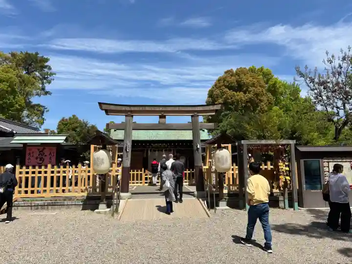 豊國神社の{uncategorized: "未分類", other: "その他", undefined: "問題あり", building: "その他建物", grave: "お墓", sacred_gate: "鳥居", guardian: "狛犬", statue: "像", buddha: "仏像", history: "歴史", nature: "自然", garden: "庭園", animal: "動物", pagoda: "塔", temizu: "手水舎", mountain_gate: "山門・神門", sanctuary: "本殿・本堂", subordinate: "末社・摂社", art: "芸術", scenery: "景色", jizo: "地蔵", ema: "絵馬", goshuin: "御朱印", omikuji: "おみくじ", items: "授与品その他", amulet: "お守り", goshuincho: "御朱印帳", eats: "食事", festival: "お祭り", votive_dance: "神楽", shichigosan: "七五三参", wedding: "結婚式", experience: "体験その他", initially: "初詣", around: "周辺", anti_infection: "感染症対策"}