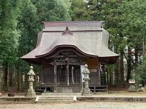 亀賀森神社の本殿