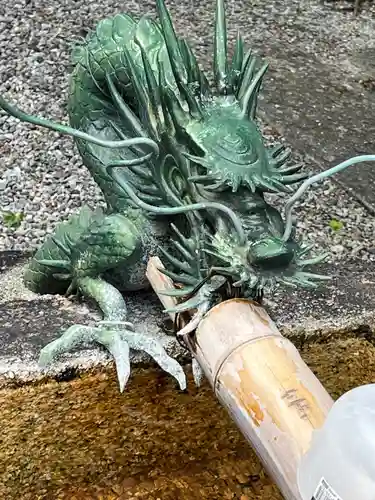 宝塚神社の手水舎