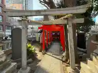 千種稲荷神社の{uncategorized: "未分類", other: "その他", undefined: "問題あり", building: "その他建物", grave: "お墓", sacred_gate: "鳥居", guardian: "狛犬", statue: "像", buddha: "仏像", history: "歴史", nature: "自然", garden: "庭園", animal: "動物", pagoda: "塔", temizu: "手水舎", mountain_gate: "山門・神門", sanctuary: "本殿・本堂", subordinate: "末社・摂社", art: "芸術", scenery: "景色", jizo: "地蔵", ema: "絵馬", goshuin: "御朱印", omikuji: "おみくじ", items: "授与品その他", amulet: "お守り", goshuincho: "御朱印帳", eats: "食事", festival: "お祭り", votive_dance: "神楽", shichigosan: "七五三参", wedding: "結婚式", experience: "体験その他", initially: "初詣", around: "周辺", anti_infection: "感染症対策"}