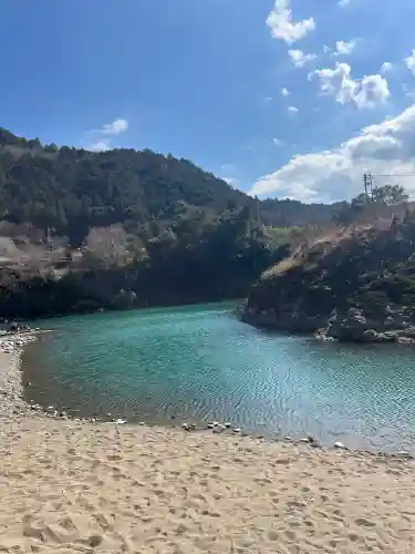 洲原神社の{uncategorized: "未分類", other: "その他", undefined: "問題あり", building: "その他建物", grave: "お墓", sacred_gate: "鳥居", guardian: "狛犬", statue: "像", buddha: "仏像", history: "歴史", nature: "自然", garden: "庭園", animal: "動物", pagoda: "塔", temizu: "手水舎", mountain_gate: "山門・神門", sanctuary: "本殿・本堂", subordinate: "末社・摂社", art: "芸術", scenery: "景色", jizo: "地蔵", ema: "絵馬", goshuin: "御朱印", omikuji: "おみくじ", items: "授与品その他", amulet: "お守り", goshuincho: "御朱印帳", eats: "食事", festival: "お祭り", votive_dance: "神楽", shichigosan: "七五三参", wedding: "結婚式", experience: "体験その他", initially: "初詣", around: "周辺", anti_infection: "感染症対策"}