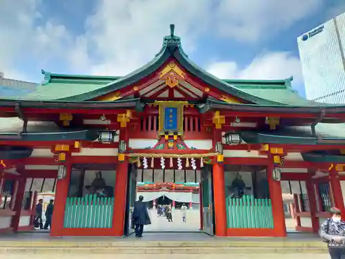 日枝神社の山門