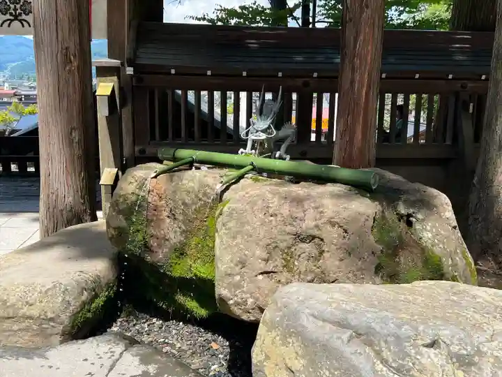 諏訪大社の手水舎