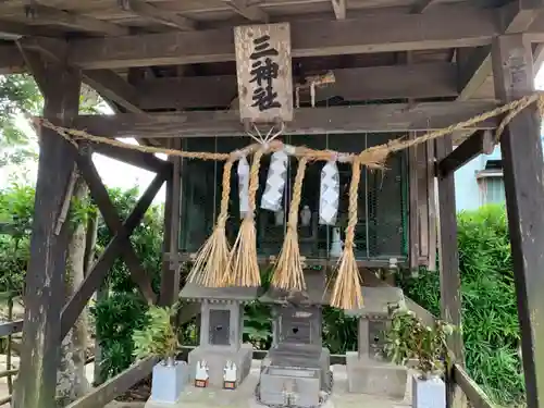 神明神社の末社