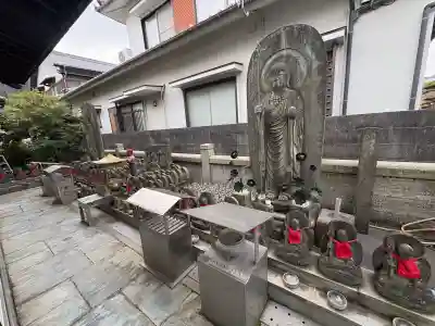 高野山今治別院の{uncategorized: "未分類", other: "その他", undefined: "問題あり", building: "その他建物", grave: "お墓", sacred_gate: "鳥居", guardian: "狛犬", statue: "像", buddha: "仏像", history: "歴史", nature: "自然", garden: "庭園", animal: "動物", pagoda: "塔", temizu: "手水舎", mountain_gate: "山門・神門", sanctuary: "本殿・本堂", subordinate: "末社・摂社", art: "芸術", scenery: "景色", jizo: "地蔵", ema: "絵馬", goshuin: "御朱印", omikuji: "おみくじ", items: "授与品その他", amulet: "お守り", goshuincho: "御朱印帳", eats: "食事", festival: "お祭り", votive_dance: "神楽", shichigosan: "七五三参", wedding: "結婚式", experience: "体験その他", initially: "初詣", around: "周辺", anti_infection: "感染症対策"}