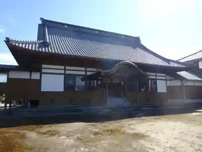 常勝寺の本殿・本堂