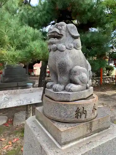 湊稲荷神社の狛犬