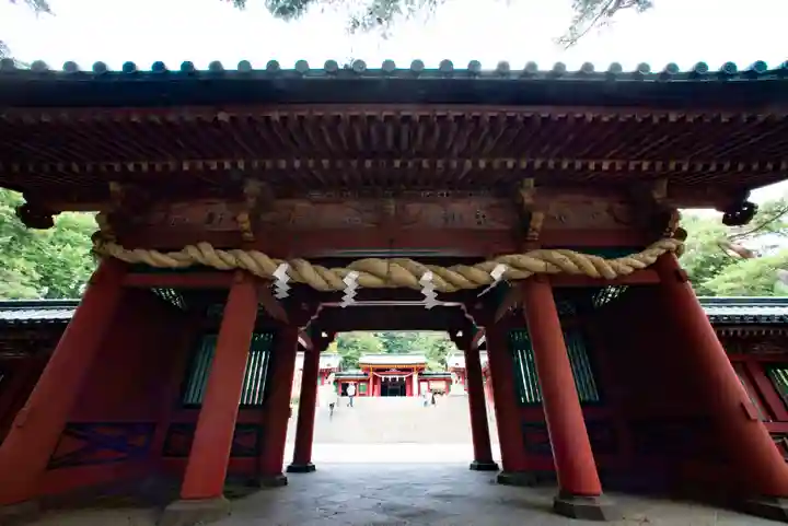 日光二荒山神社中宮祠の山門・神門