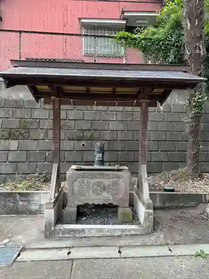 杉山神社の手水舎