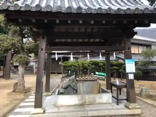 白國神社の手水舎