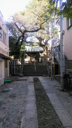 子神社の庭園