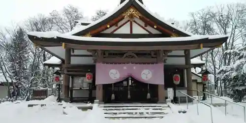 鷹栖神社の本殿