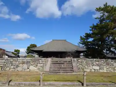 西大寺の本殿・本堂