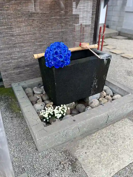 上尾御嶽神社の手水舎