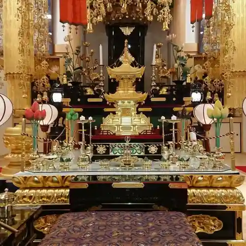 音蔵寺の本殿・本堂