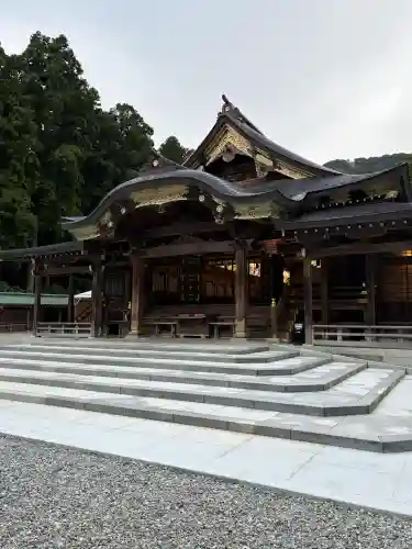 彌彦神社の{uncategorized: "未分類", other: "その他", undefined: "問題あり", building: "その他建物", grave: "お墓", sacred_gate: "鳥居", guardian: "狛犬", statue: "像", buddha: "仏像", history: "歴史", nature: "自然", garden: "庭園", animal: "動物", pagoda: "塔", temizu: "手水舎", mountain_gate: "山門・神門", sanctuary: "本殿・本堂", subordinate: "末社・摂社", art: "芸術", scenery: "景色", jizo: "地蔵", ema: "絵馬", goshuin: "御朱印", omikuji: "おみくじ", items: "授与品その他", amulet: "お守り", goshuincho: "御朱印帳", eats: "食事", festival: "お祭り", votive_dance: "神楽", shichigosan: "七五三参", wedding: "結婚式", experience: "体験その他", initially: "初詣", around: "周辺", anti_infection: "感染症対策"}