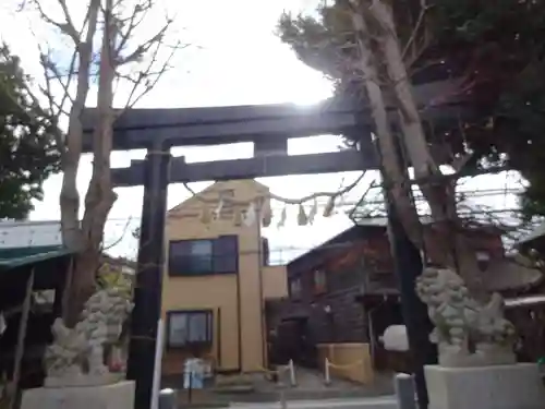 菊名神社の鳥居