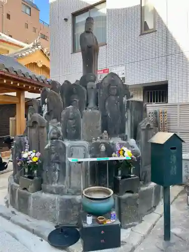 眞性寺の{uncategorized: "未分類", other: "その他", undefined: "問題あり", building: "その他建物", grave: "お墓", sacred_gate: "鳥居", guardian: "狛犬", statue: "像", buddha: "仏像", history: "歴史", nature: "自然", garden: "庭園", animal: "動物", pagoda: "塔", temizu: "手水舎", mountain_gate: "山門・神門", sanctuary: "本殿・本堂", subordinate: "末社・摂社", art: "芸術", scenery: "景色", jizo: "地蔵", ema: "絵馬", goshuin: "御朱印", omikuji: "おみくじ", items: "授与品その他", amulet: "お守り", goshuincho: "御朱印帳", eats: "食事", festival: "お祭り", votive_dance: "神楽", shichigosan: "七五三参", wedding: "結婚式", experience: "体験その他", initially: "初詣", around: "周辺", anti_infection: "感染症対策"}